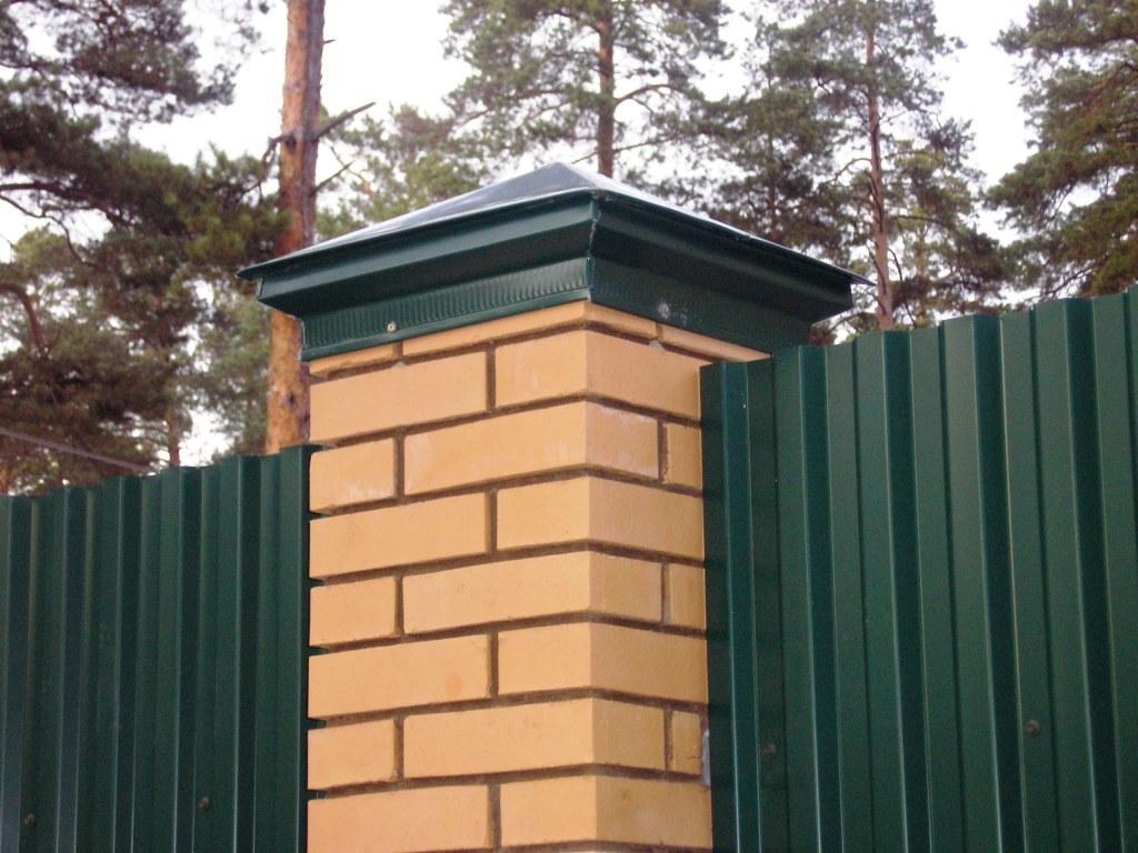 Металлические отливы, откосы и колпаки