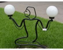 Кованая скульптура с фонарями 